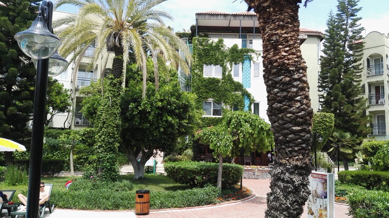 Gartenanlage Hotel Gardenia Beach