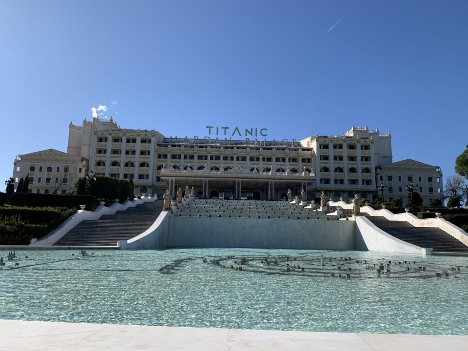 Außenansicht Titanic Mardan Palace