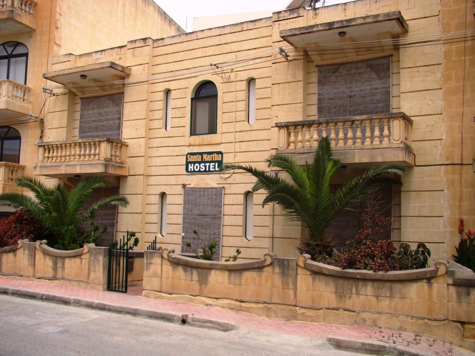 Widok od ulicy Hostal Santa Martha