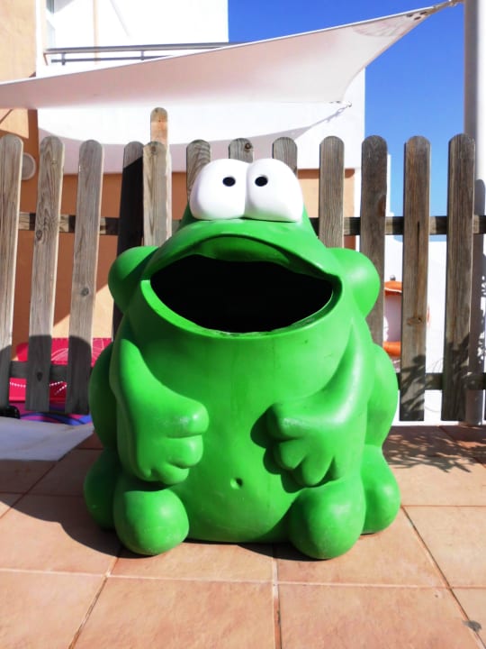 Kindgerechte lustige Papierkörbe Barceló Portinatx - Adults only