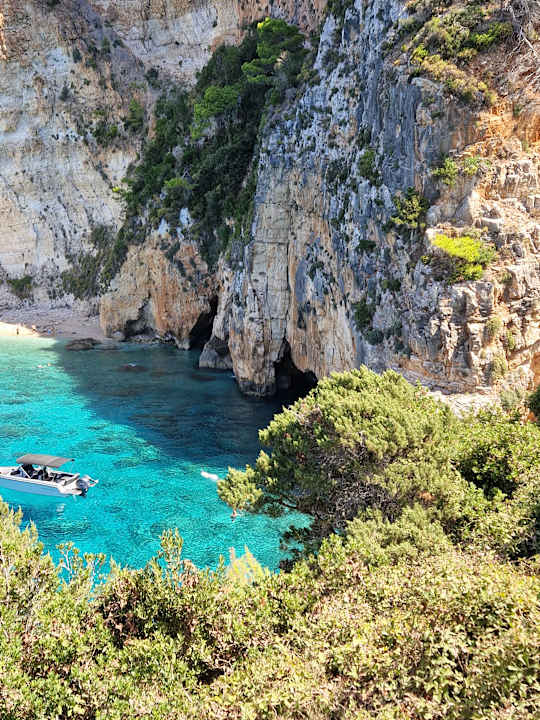 Strand La Mirage Hotel