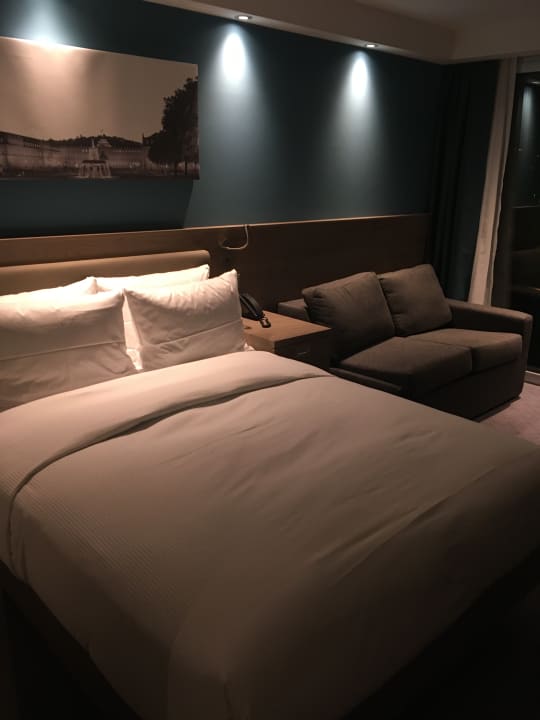 Zimmer Hampton by Hilton Stuttgart City Centre