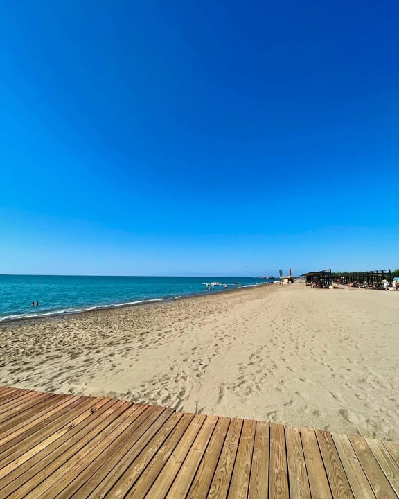 Strand Xanadu Resort Hotel