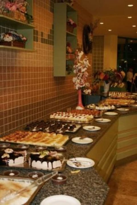 Buffet desserts VONRESORT Golden Coast