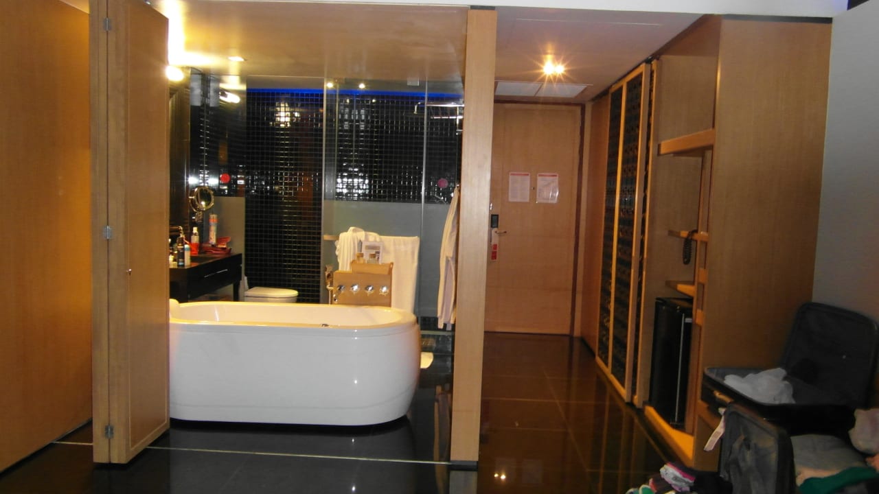 Unser Zimmer mit Jacuzzi Ramada Resort by Wyndham Khao Lak