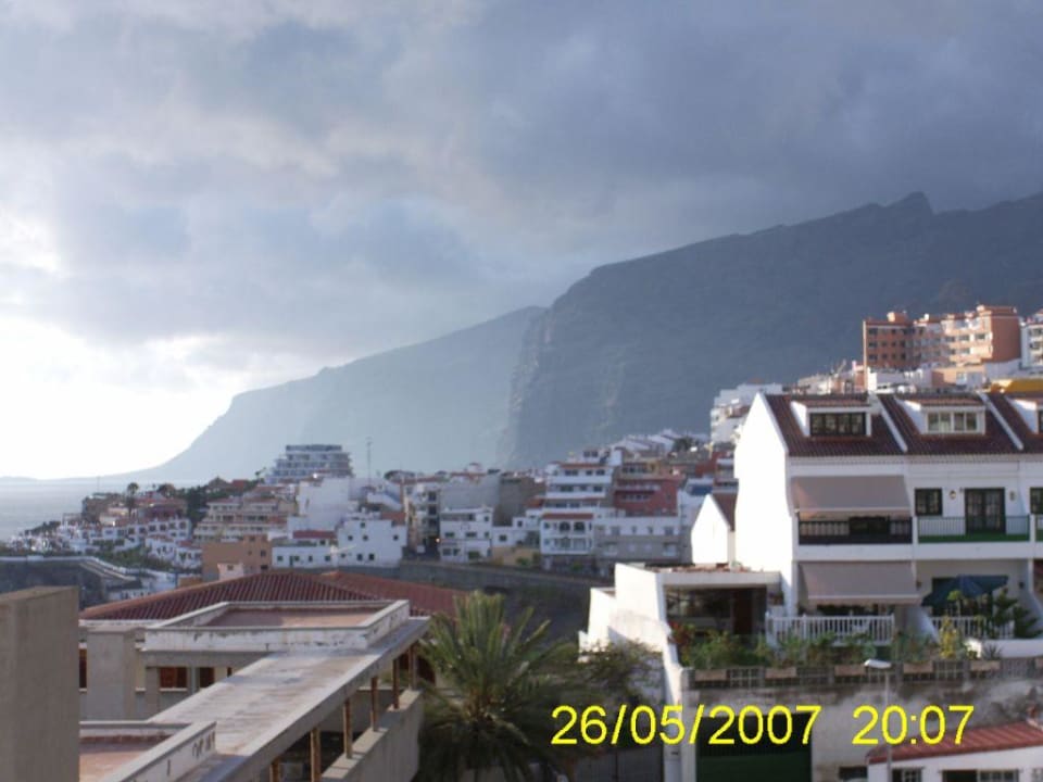 Blick auf Los Gigantos Landmar Playa La Arena