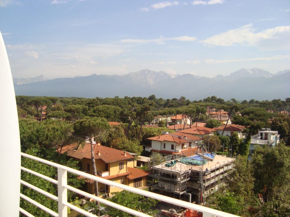 Ausblick von der Dachterrasse Hotel Zen Versilia