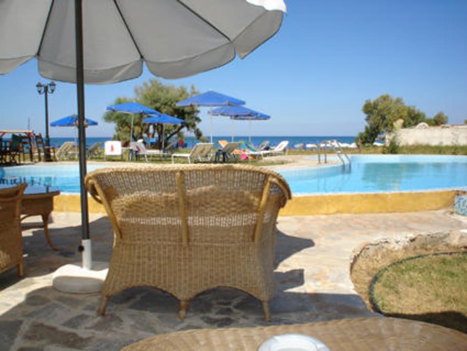 Pool in Strandnähe Orpheas Resort - Adults Only
