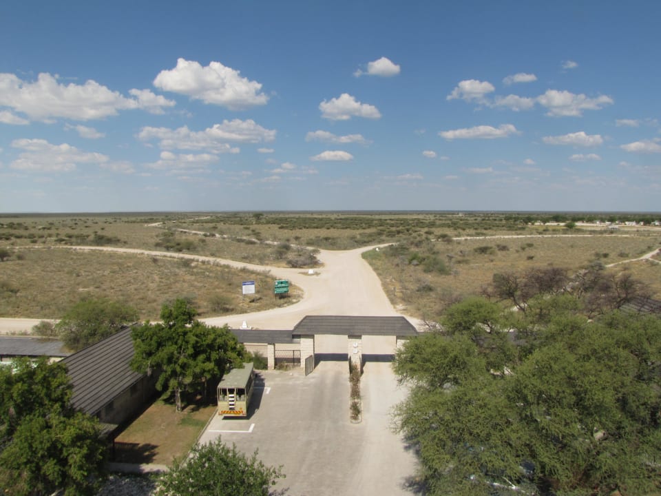 Blick vom ehemaligen Wasserturm Okaukuejo Camp