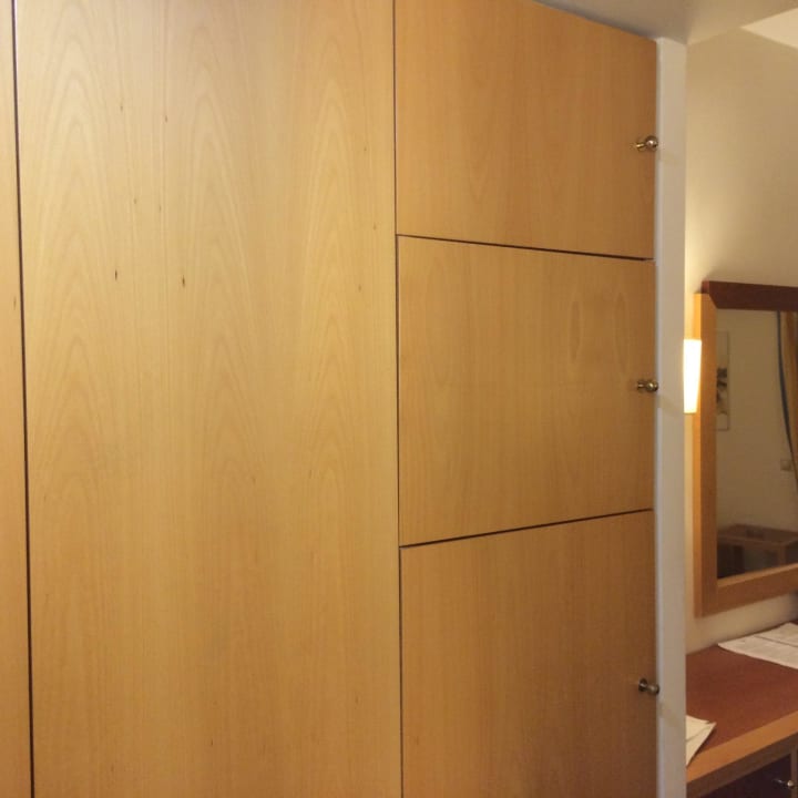 Szafa Anissa Beach & Village