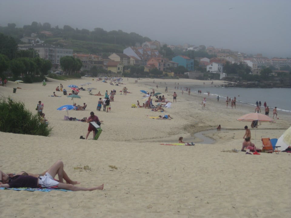 Strand bis zum Hotel Hotel Loureiro