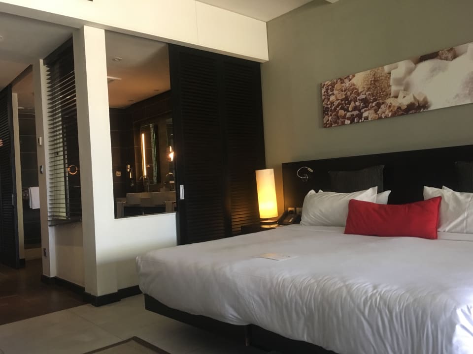 Zimmer Crystals Beach Resort Belle Mare, a member of Radisson Individuals