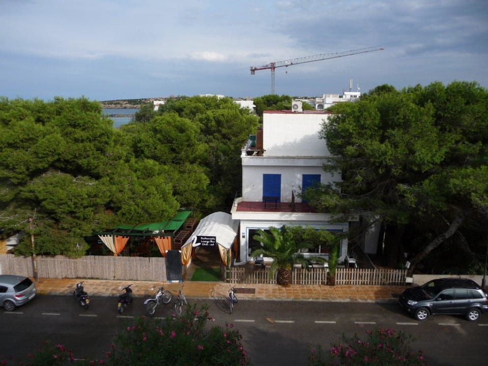 Ausblick auf gegenüberliegende Straßenseite Hotel Maria