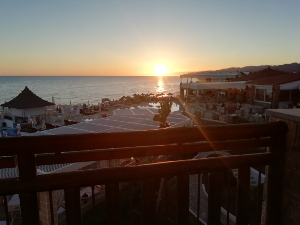 Ausblick Alexander Beach Hotel & Village Resort