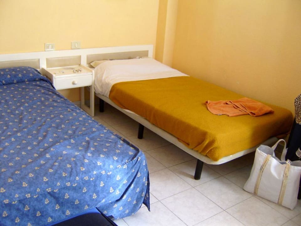 Grösserer Schlafzimmer alltoura Club Hotel Akeah Broncemar