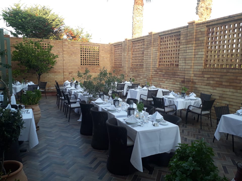 Gastro Bella Beach Hotel