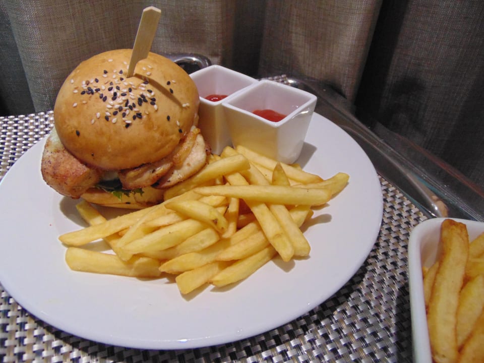 Gastro Legend Hotel Lagos Airport, Curio Collection By Hilton