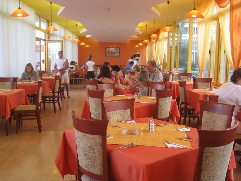 Im Restaurant Nessebar Beach Hotel