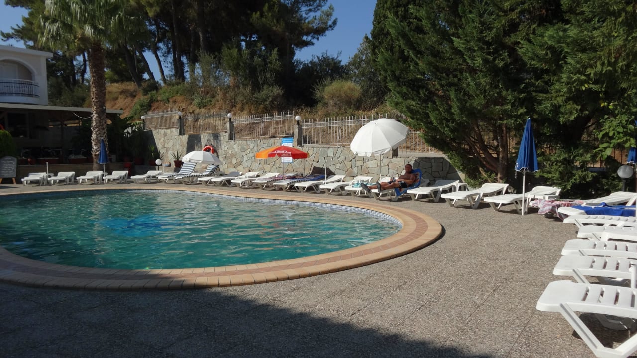 Basen Hotel Megara