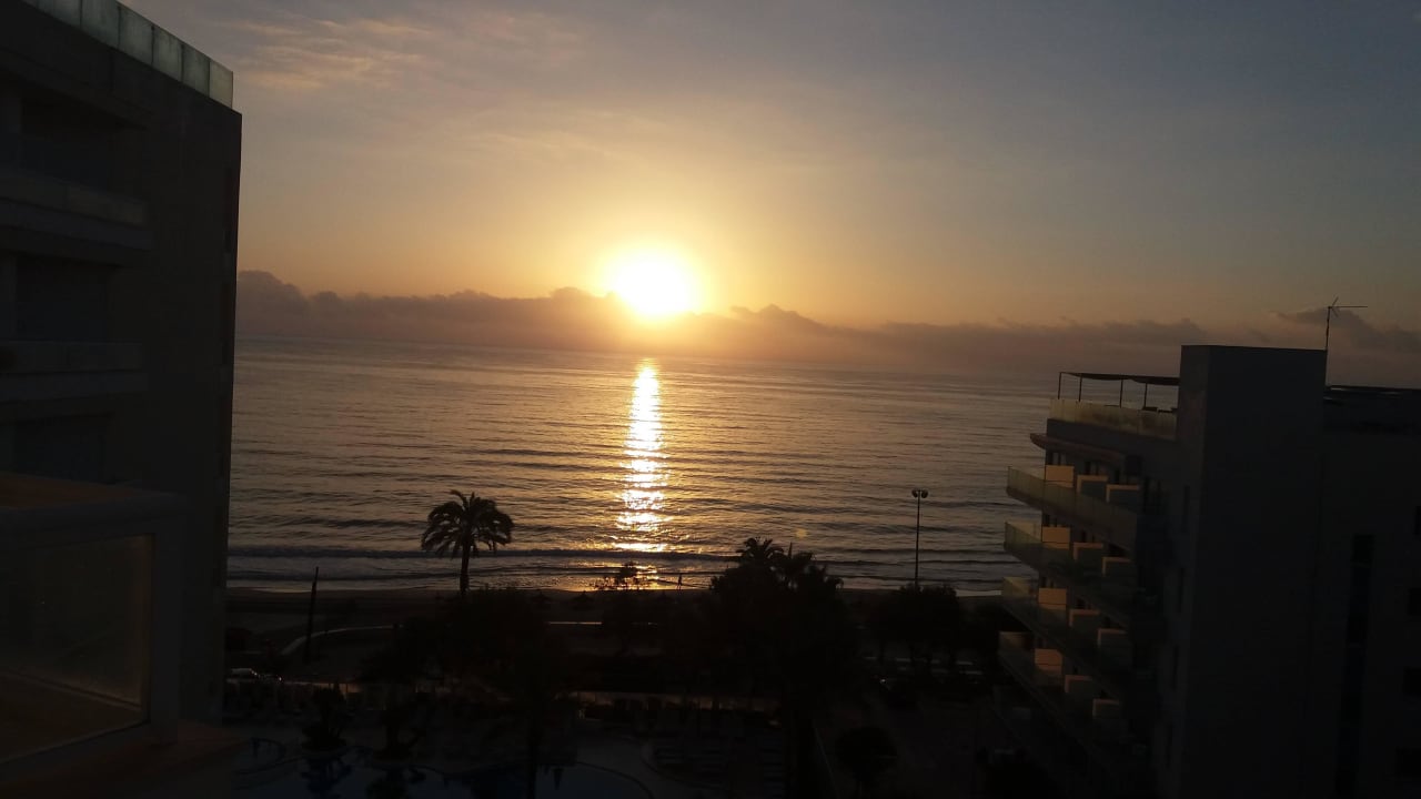 Sonnenaufgang v.Balkon aus Sabina Hotel & Suites