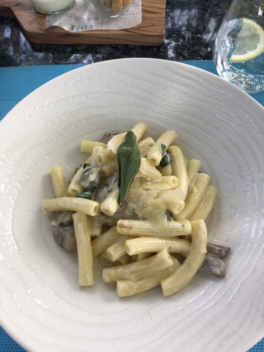 Gastro Outrigger Maldives Maafushivaru Resort