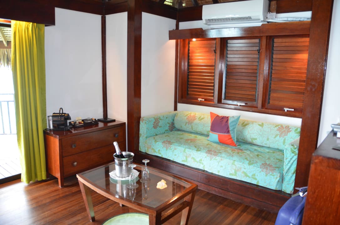 Sitzecke mit Nespresso Maschine Sofitel Bora Bora Private Island