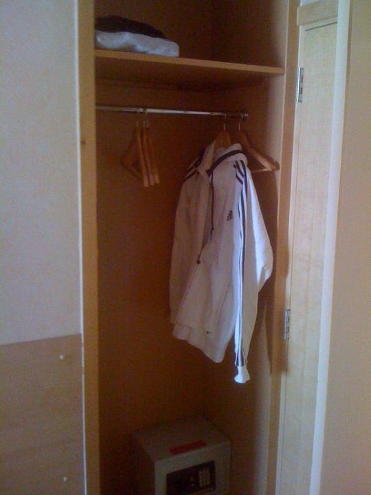 Kleiderschrank Hotel Central Park