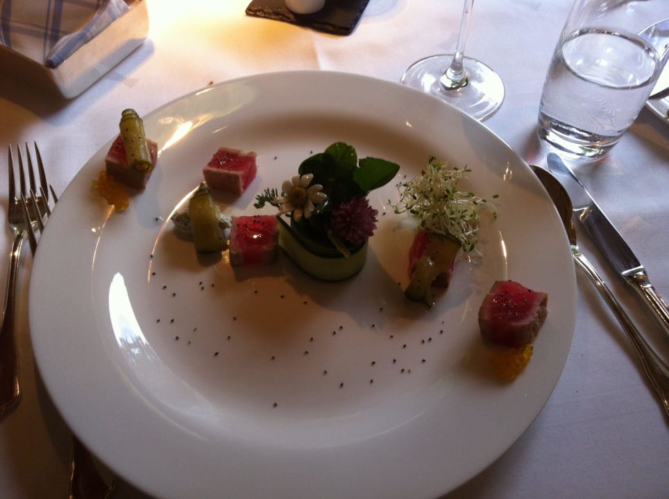 Vorspeise Thunfisch Chesa Salis Historic Hotel Engadin