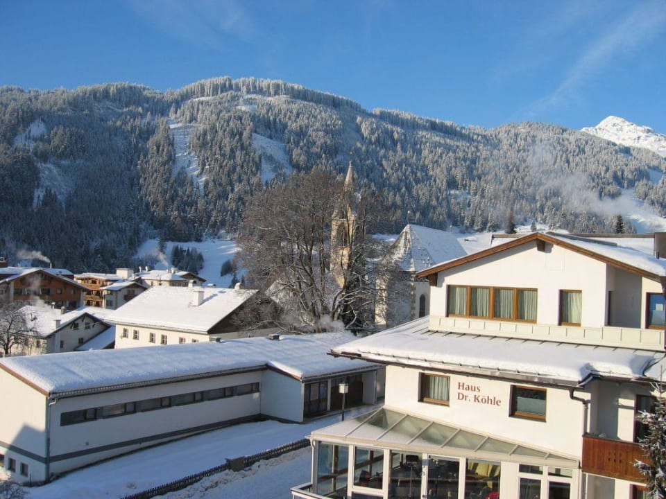 Ausblick vom Balkon alpina&more APARTMENTS | ZIMMER