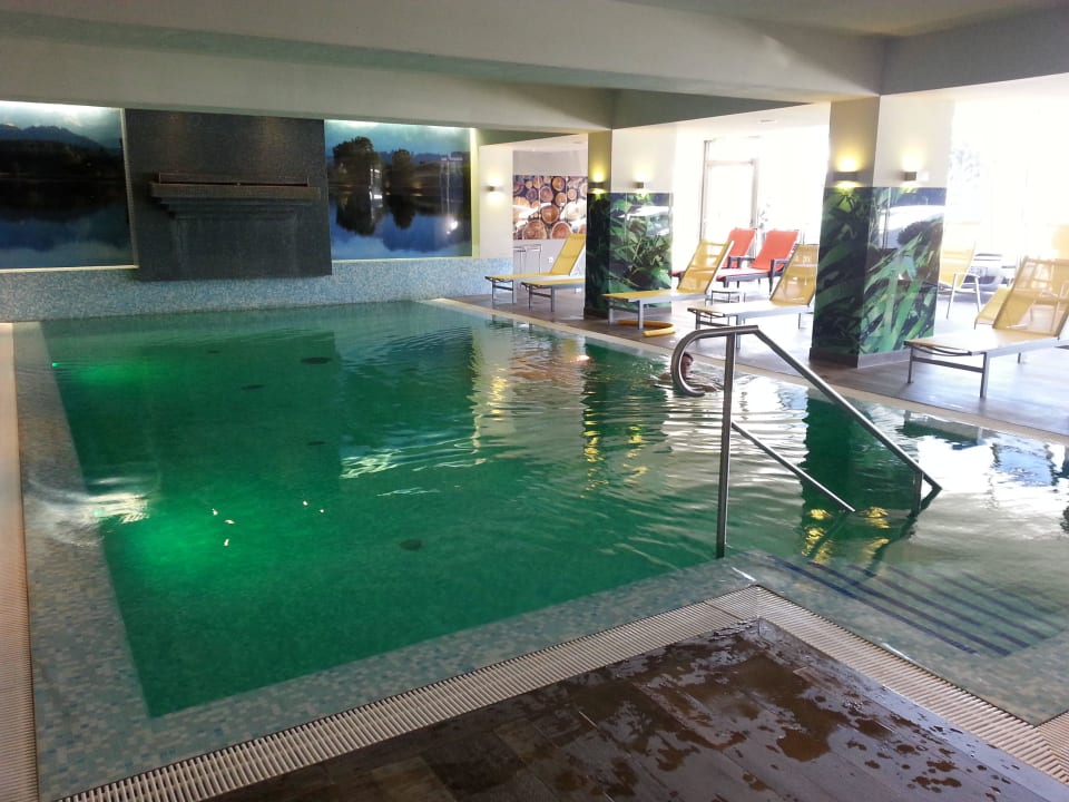 Familienpool Wohlfühlhotel Schiestl