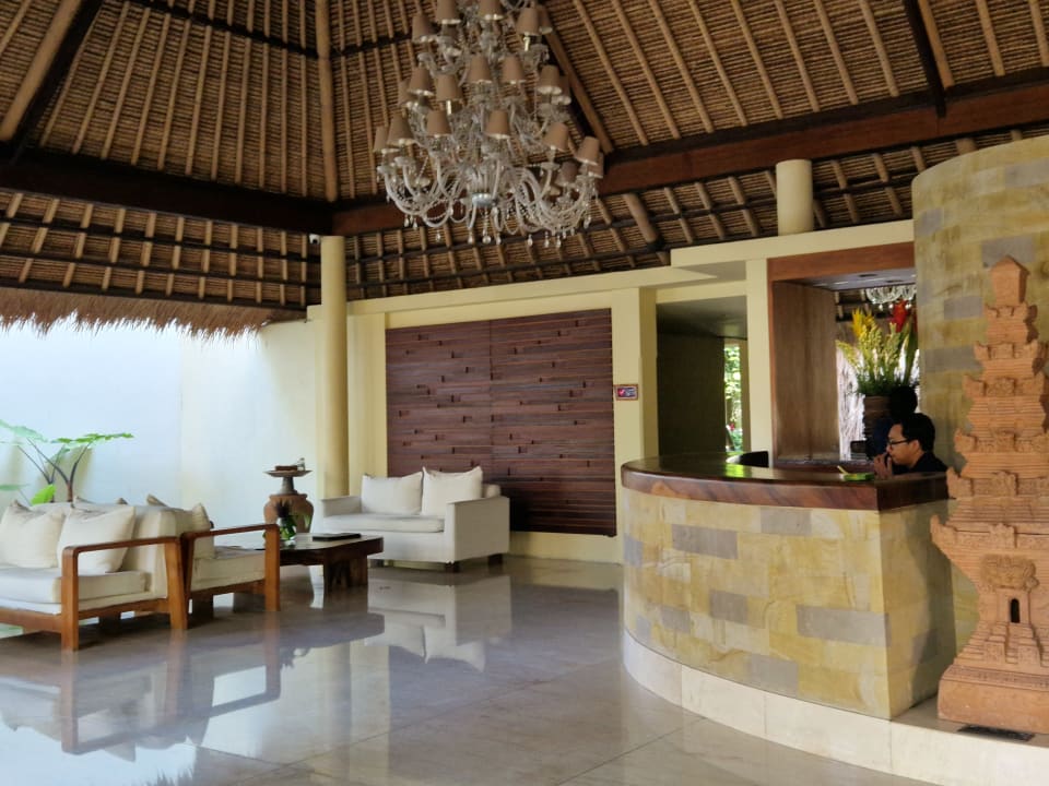 Lobby Hotel Komaneka at Rasa Sayang