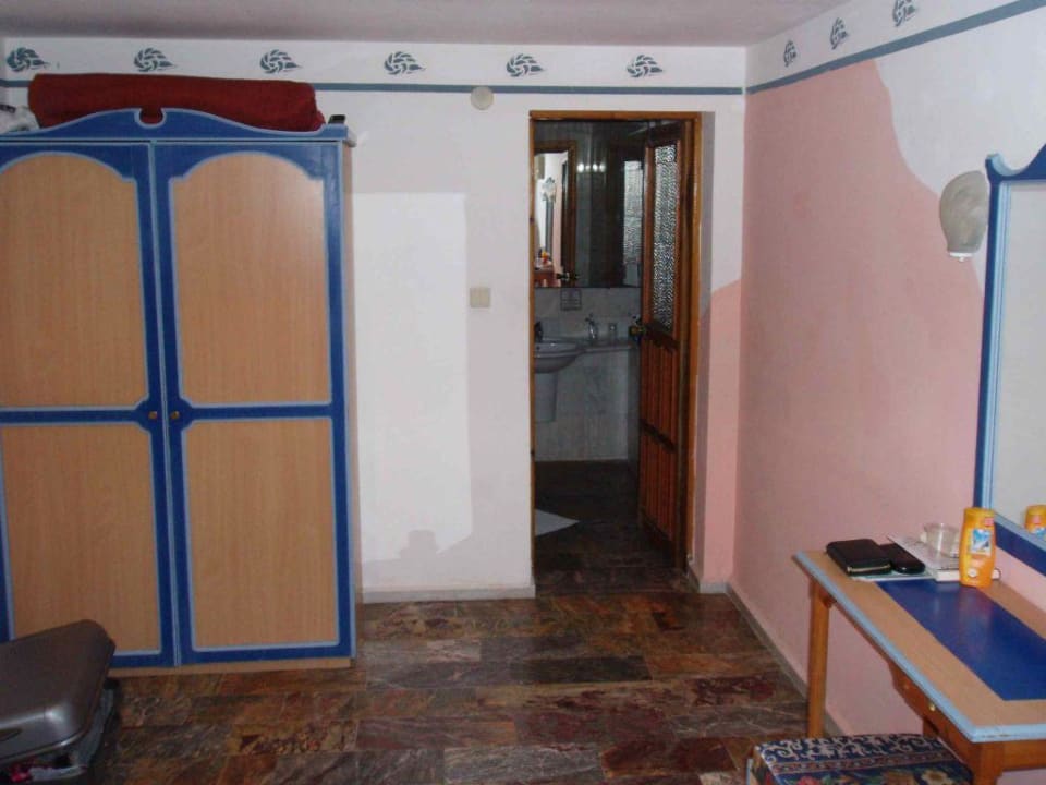 Hotelzimmer 2 innen Fortsetzung Club Resort Atlantis