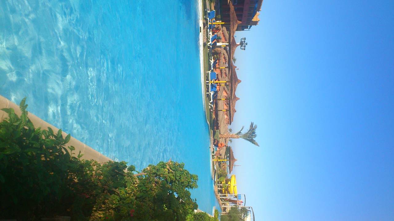 Basen przy pokoju Titanic Beach Spa & Aqua Park