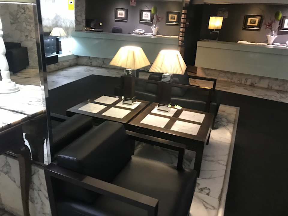 Lobby DFlat Escultor Madrid Apartments
