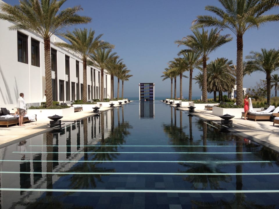 Einer von vielen Pools The Chedi Muscat