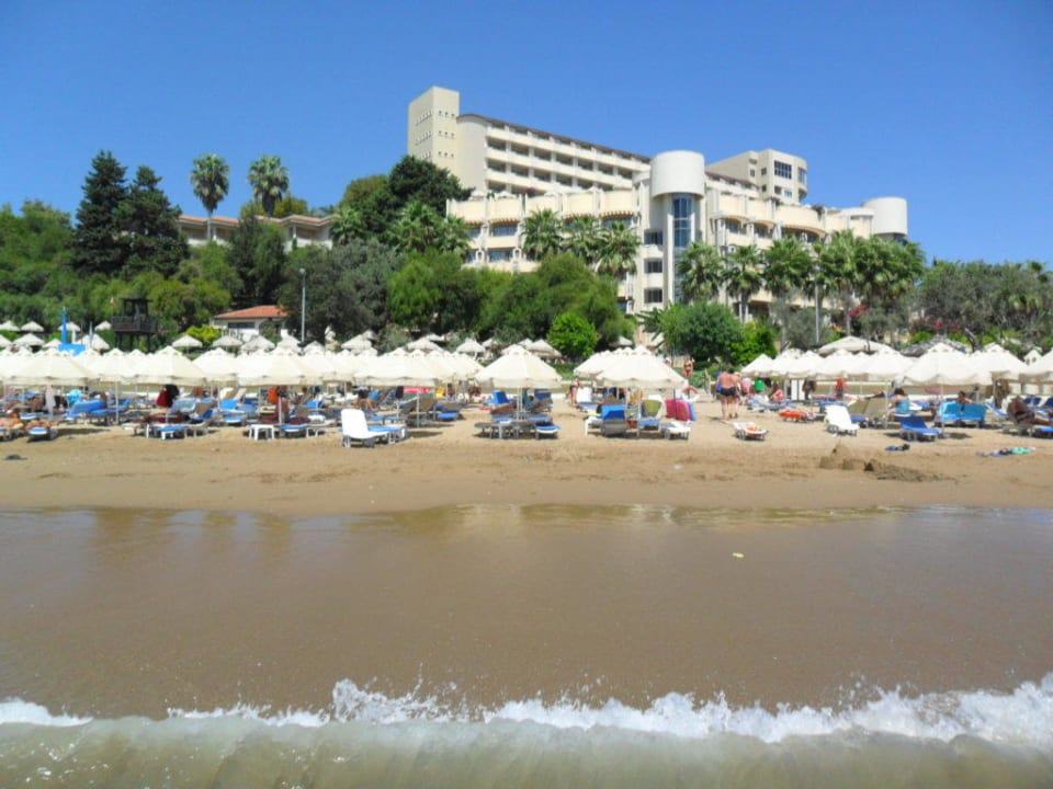 Hotel vom Strand aus Melas Resort Hotel