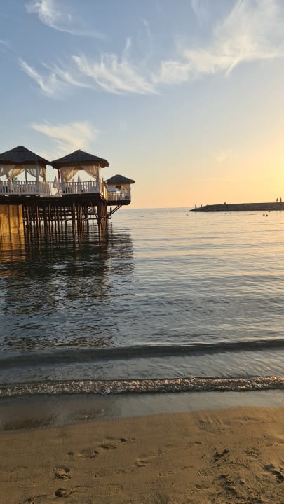 Strand Aria Resort & Spa