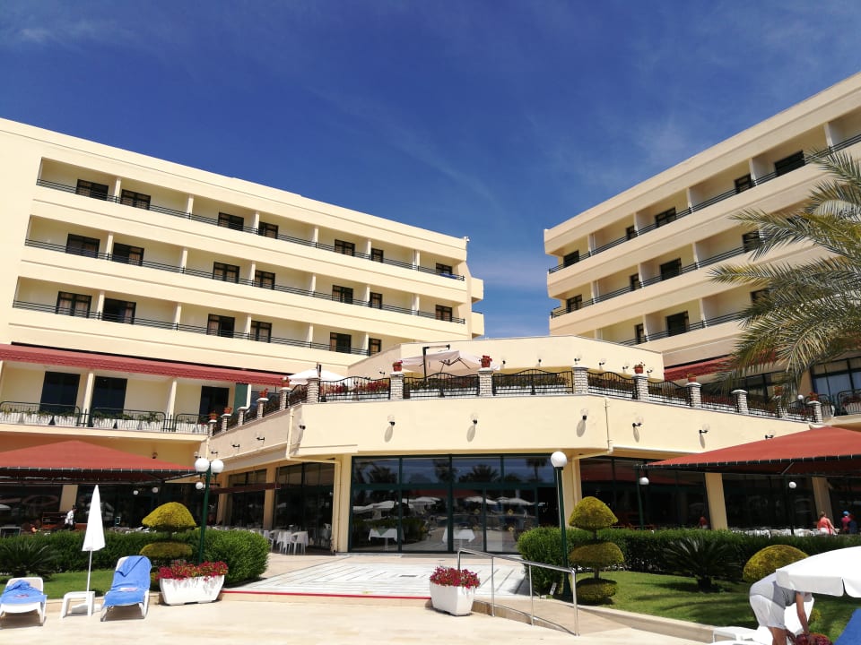 Außenansicht Hotel Miramare Beach