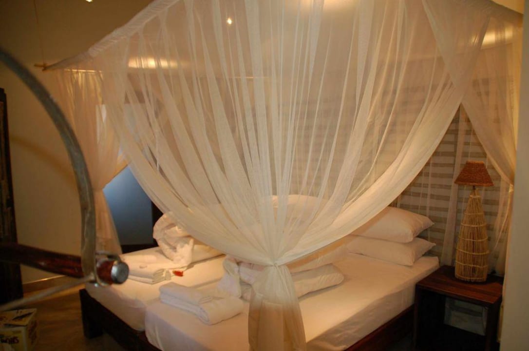 Waterhole-Chalet  Okaukuejo Camp