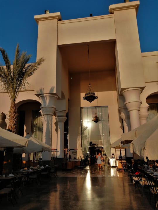 Außenansicht Pickalbatros Palace Hotel-Port Ghalib