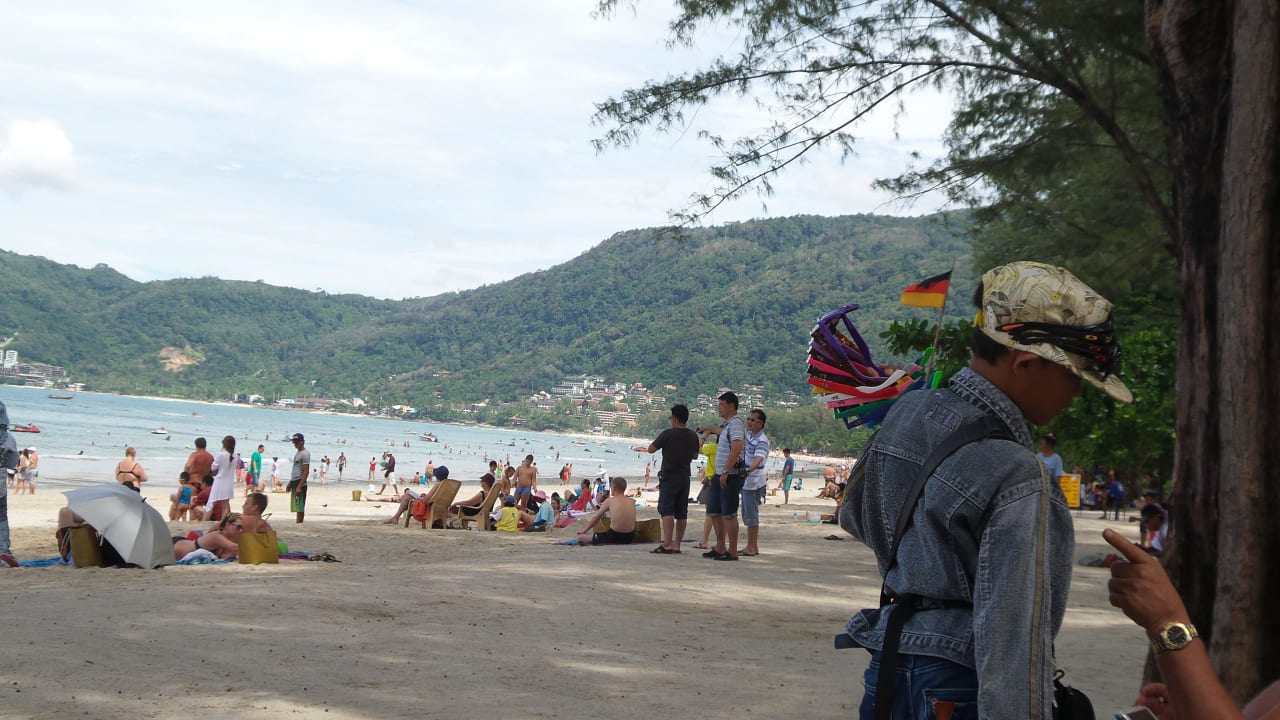 Strand ohne Liegen seit Mai Courtyard by Marriott Phuket, Patong Beach Resort