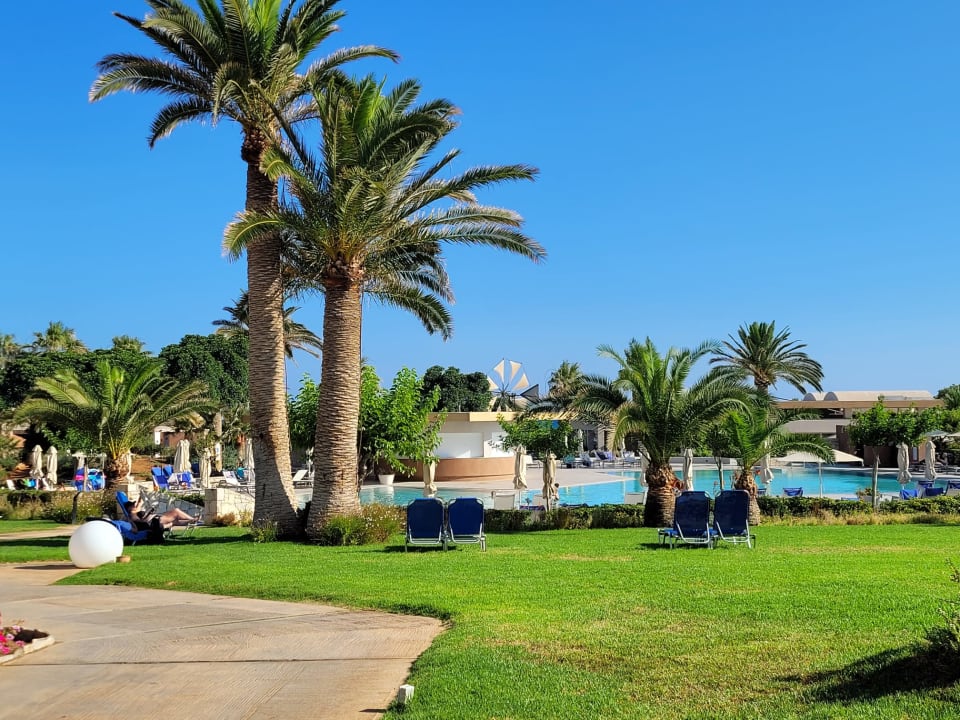 Pool Anissa Beach & Village