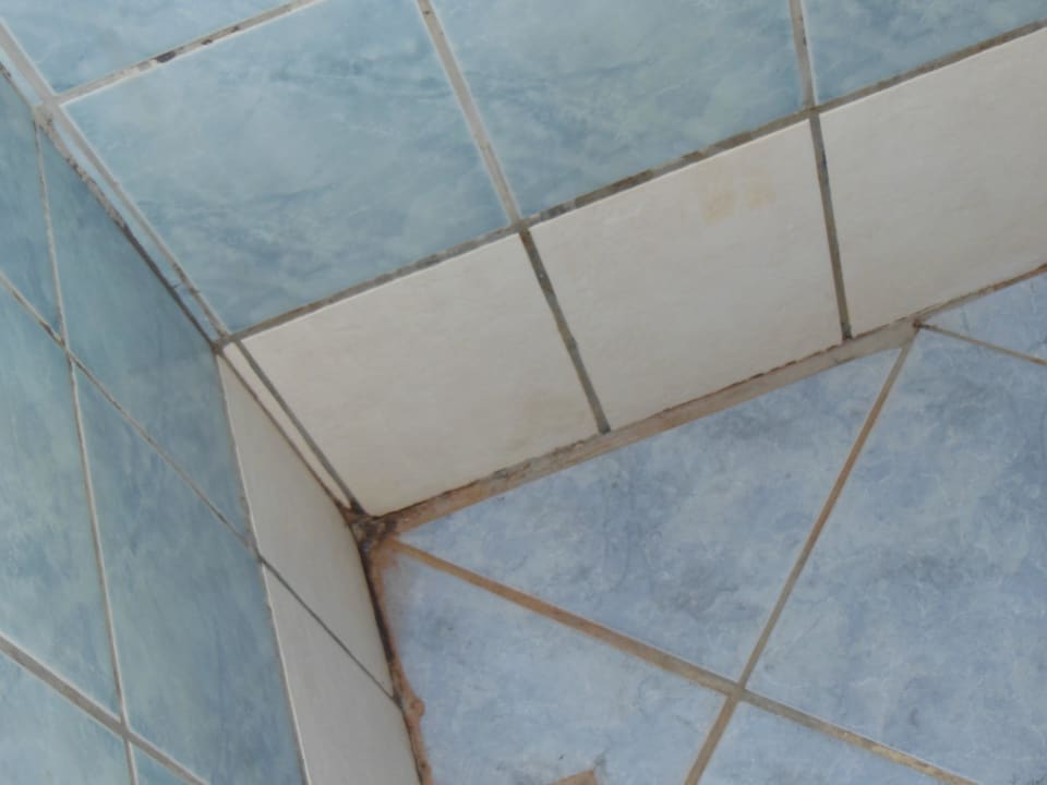 Schimmel und Dreck im Bad Hotel Turihan