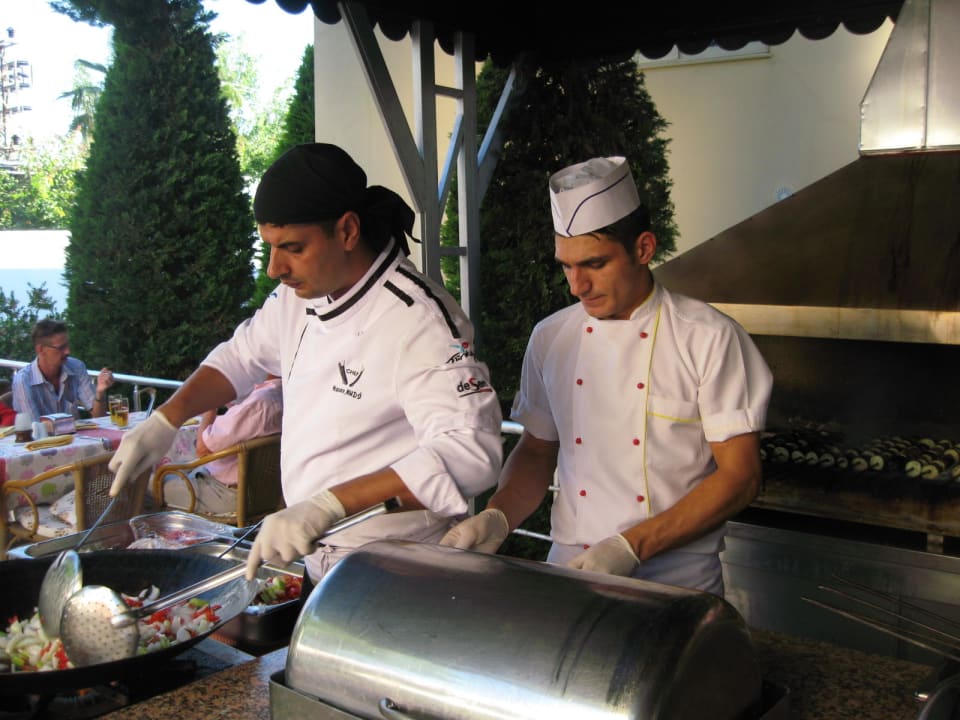 Der Chefkoch Hasan Hotel Orfeus Park