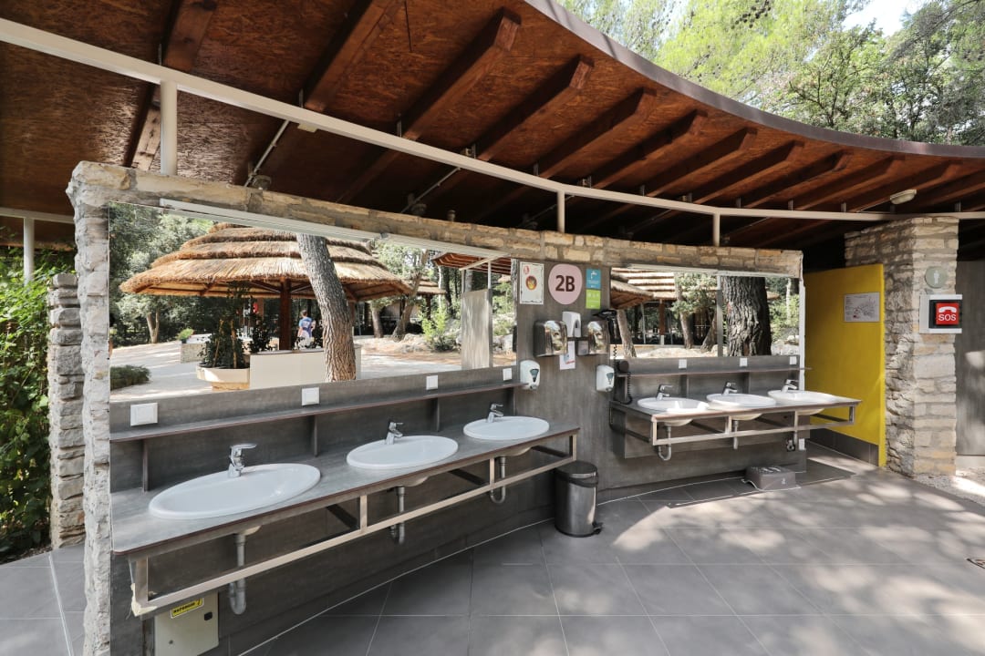 Sonstiges Pine Beach Pakostane