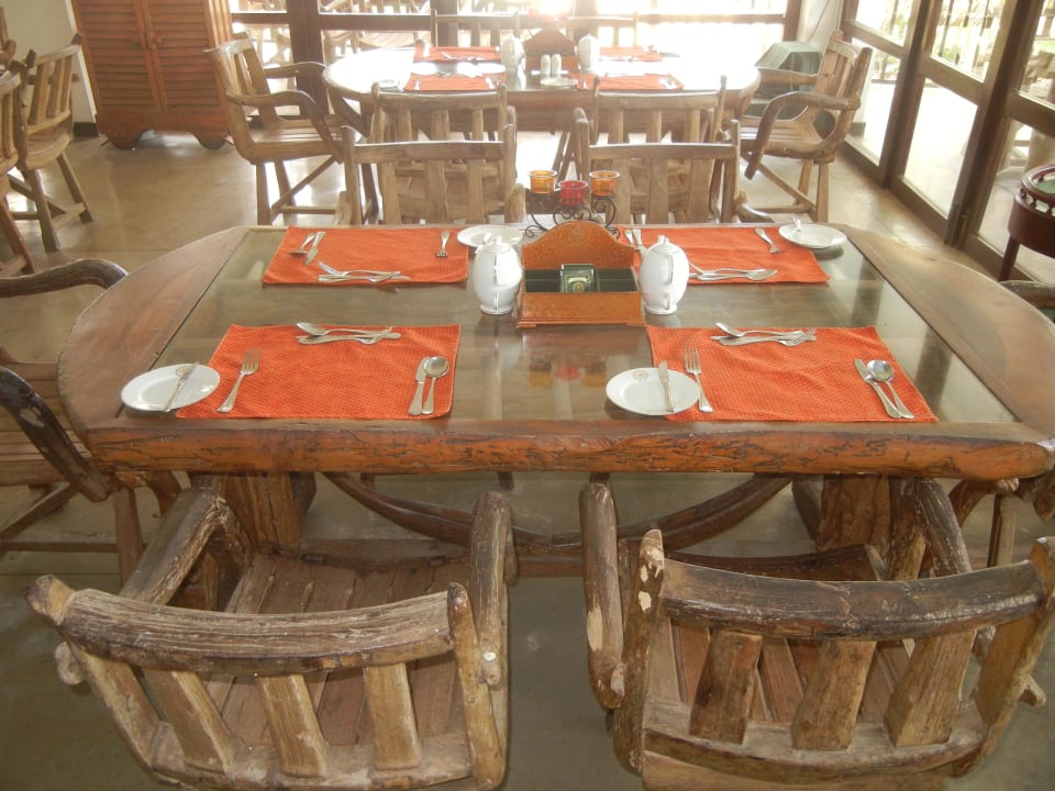 Rustikalschönes Restaurant-Mobiliar Earl’s Reef Beruwala