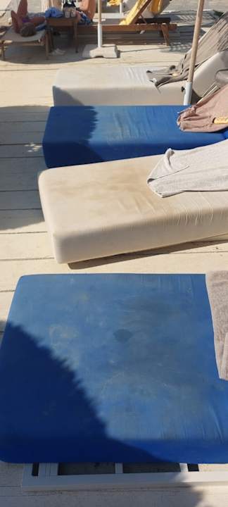 Pool Brown Beach Eretria