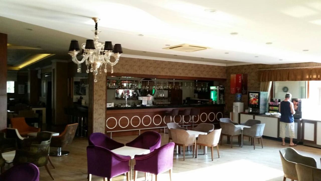 Lobby Hane Family Resort