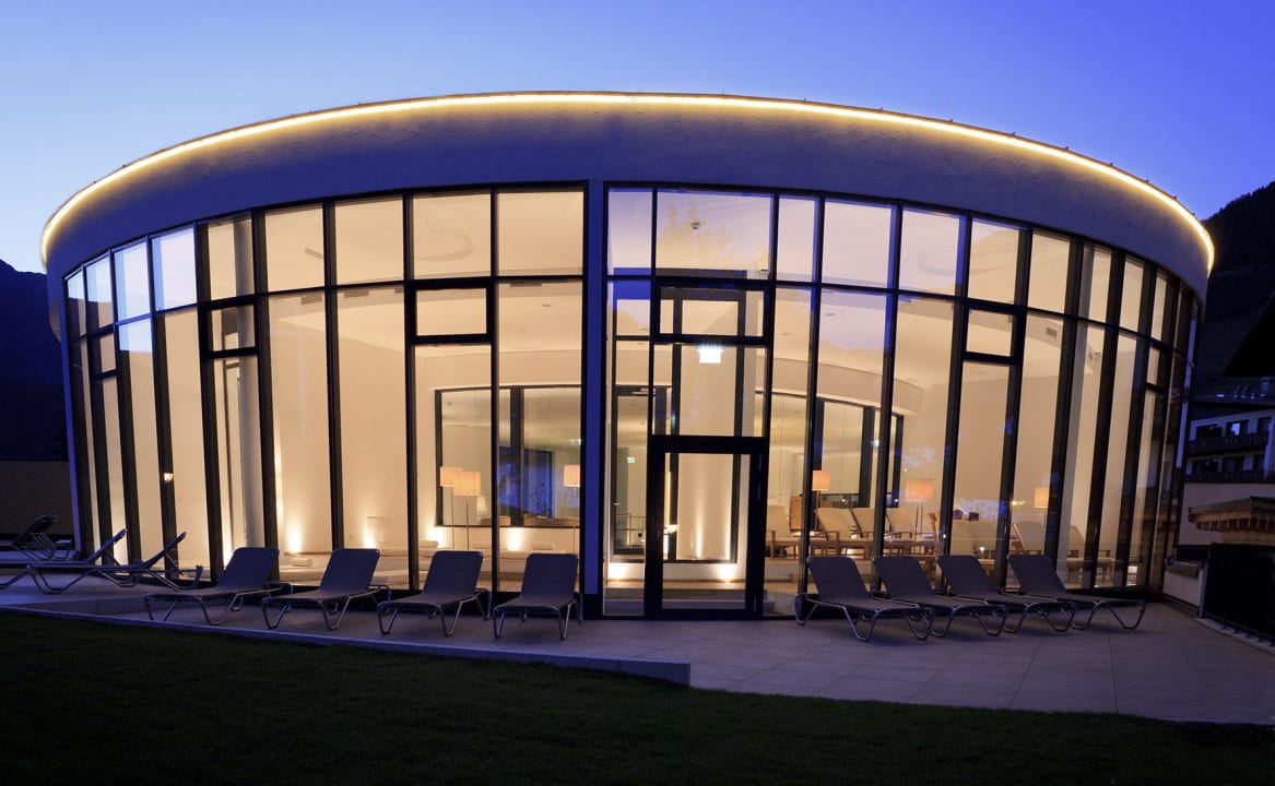 Panorama-Wellness bei Nacht Hotel Mein Almhof Superior