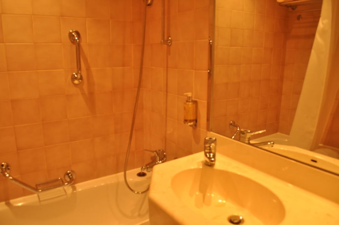 Schönes Badezimmer Grand Hotel Prague Towers